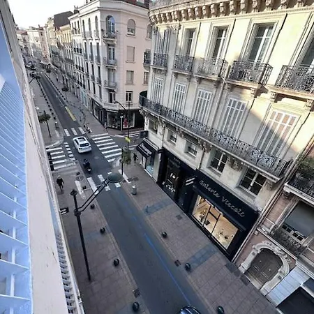 Superbe Avec Balcon Rue D'antibes * Cannes